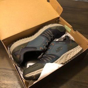 skechers escape plan trail